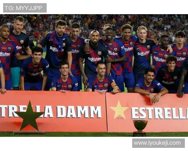 狼队与佩历克的激烈对决展现足球魅力与团队精神的巅峰之战 狼队与佩历克的激烈对决展现足球魅力与团队精神的巅峰之战